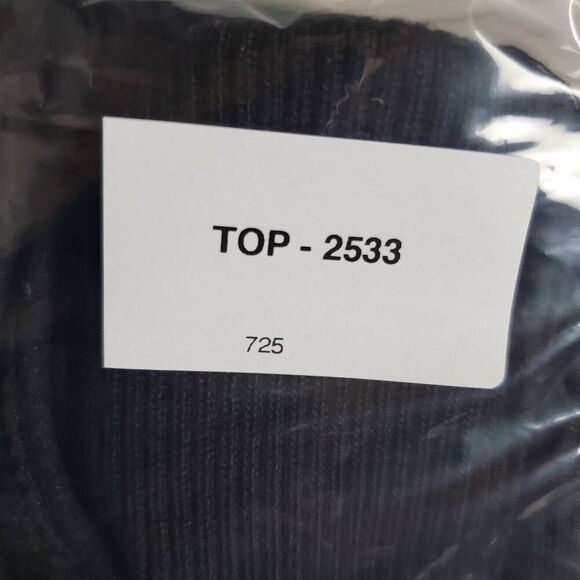 Zenana Outfitters Black Quilted Vest Zip Front Pockets Gold Hardware Size Medium - Picture 7 of 7